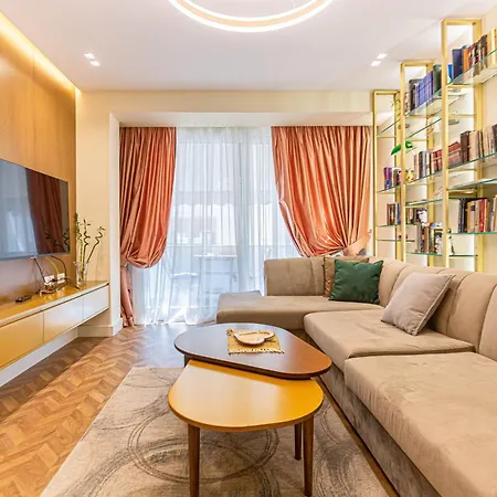 Apartment Center Fame House