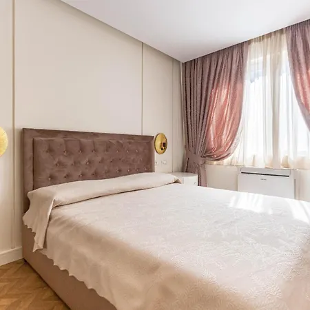 Center Fame House Lägenhet Tirana