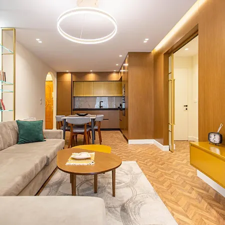 Center Fame House Apartment *