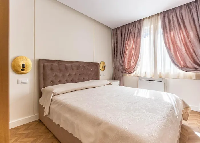 Center Fame House Lägenhet Tirana